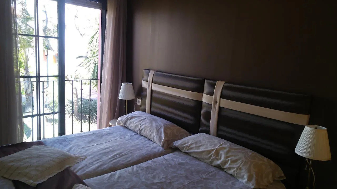 Hospederia V Centenario Estepona Guest house