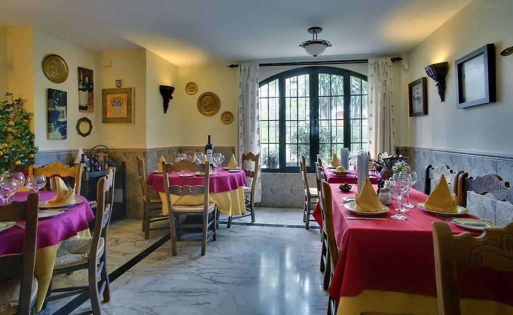 Hospederia V Centenario Estepona Guest house