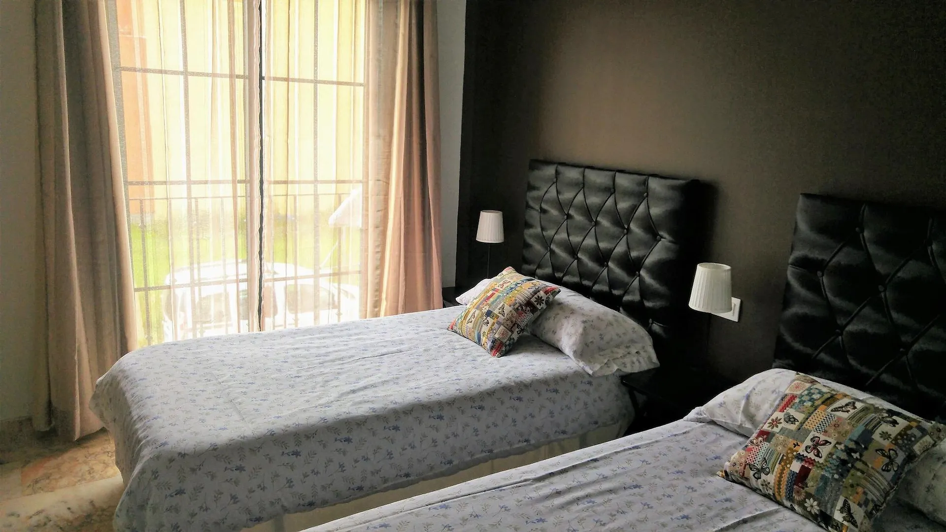 Hospederia V Centenario Estepona Guest house